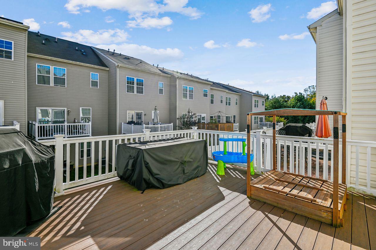 PINE RIDGE CROSSING - Residential