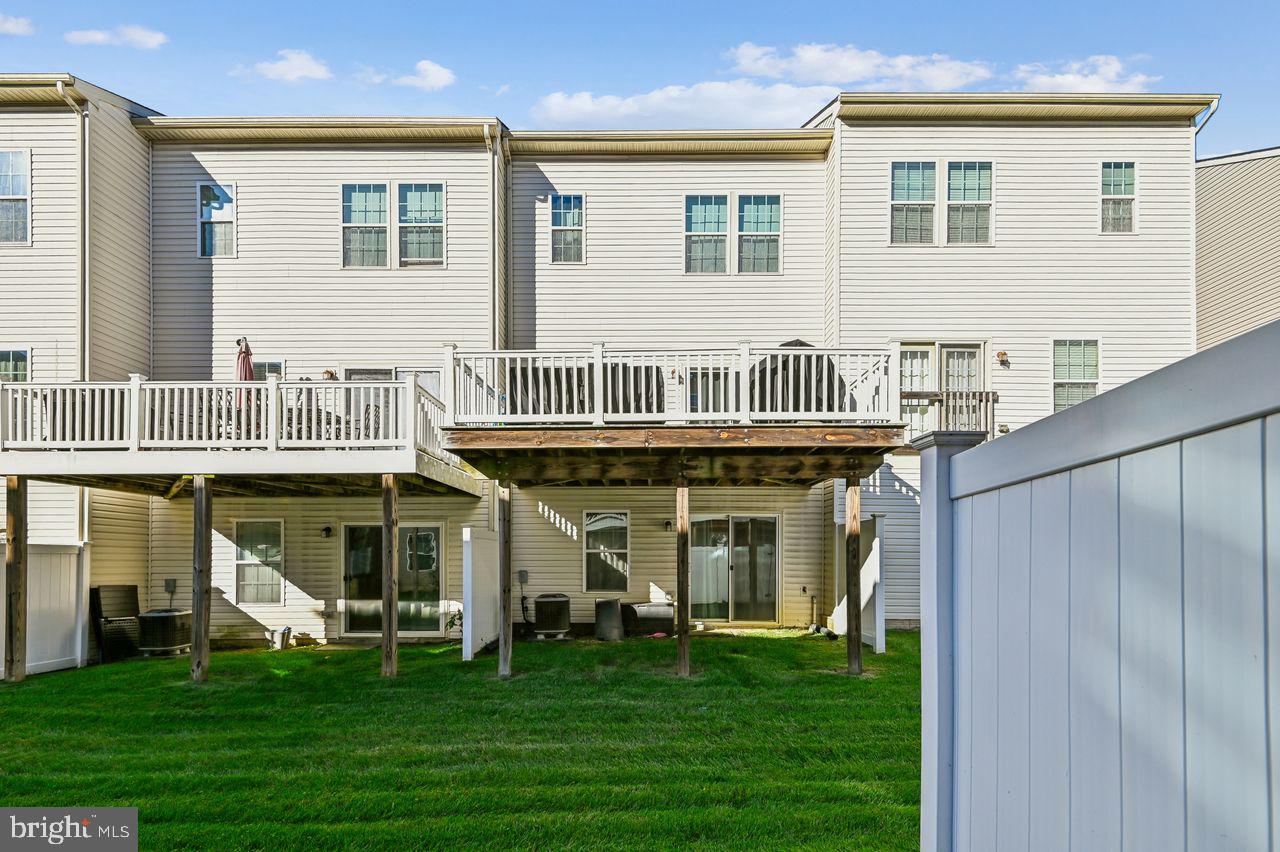 PINE RIDGE CROSSING - Residential