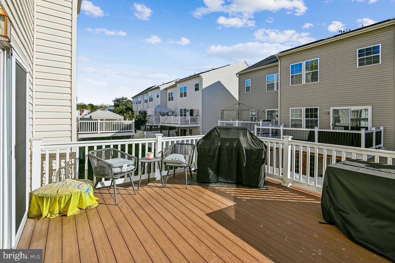 PINE RIDGE CROSSING - Residential