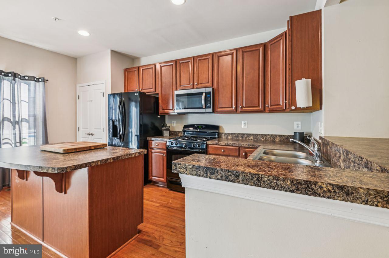 PINE RIDGE CROSSING - Residential