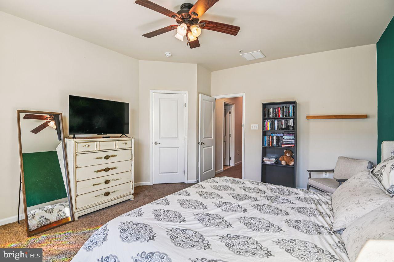 PINE RIDGE CROSSING - Residential