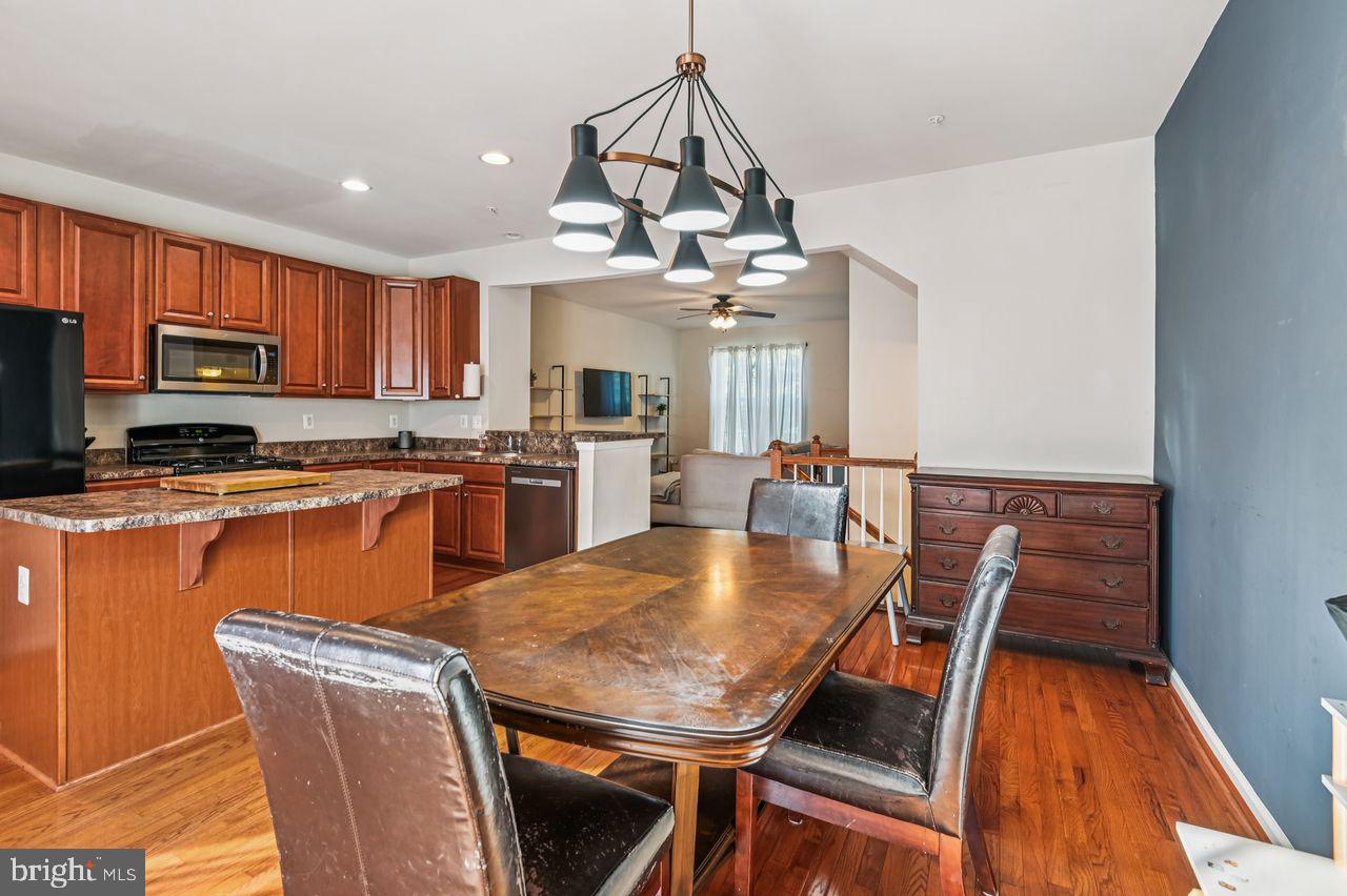 PINE RIDGE CROSSING - Residential