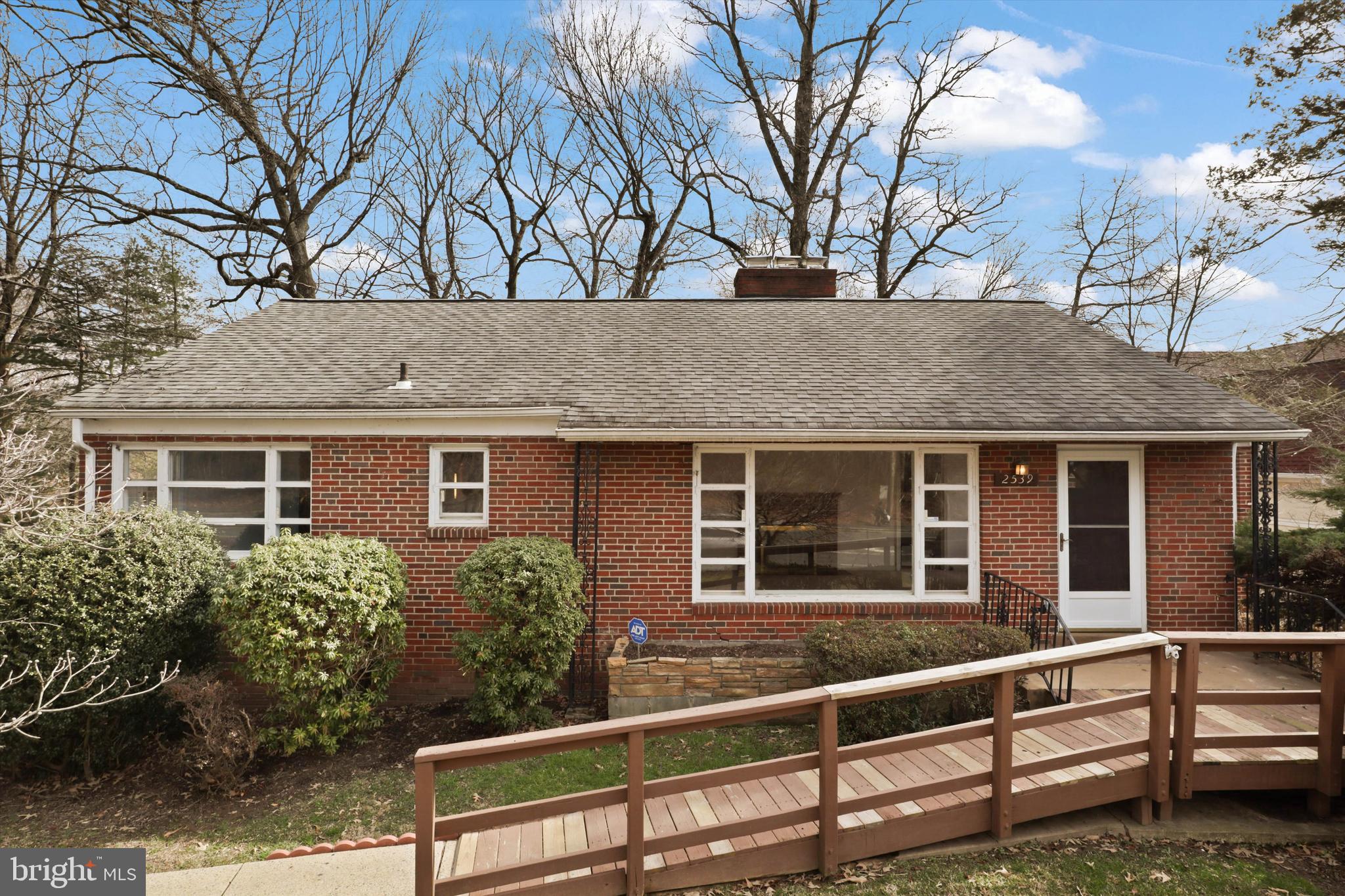 DUNN LORING - Residential