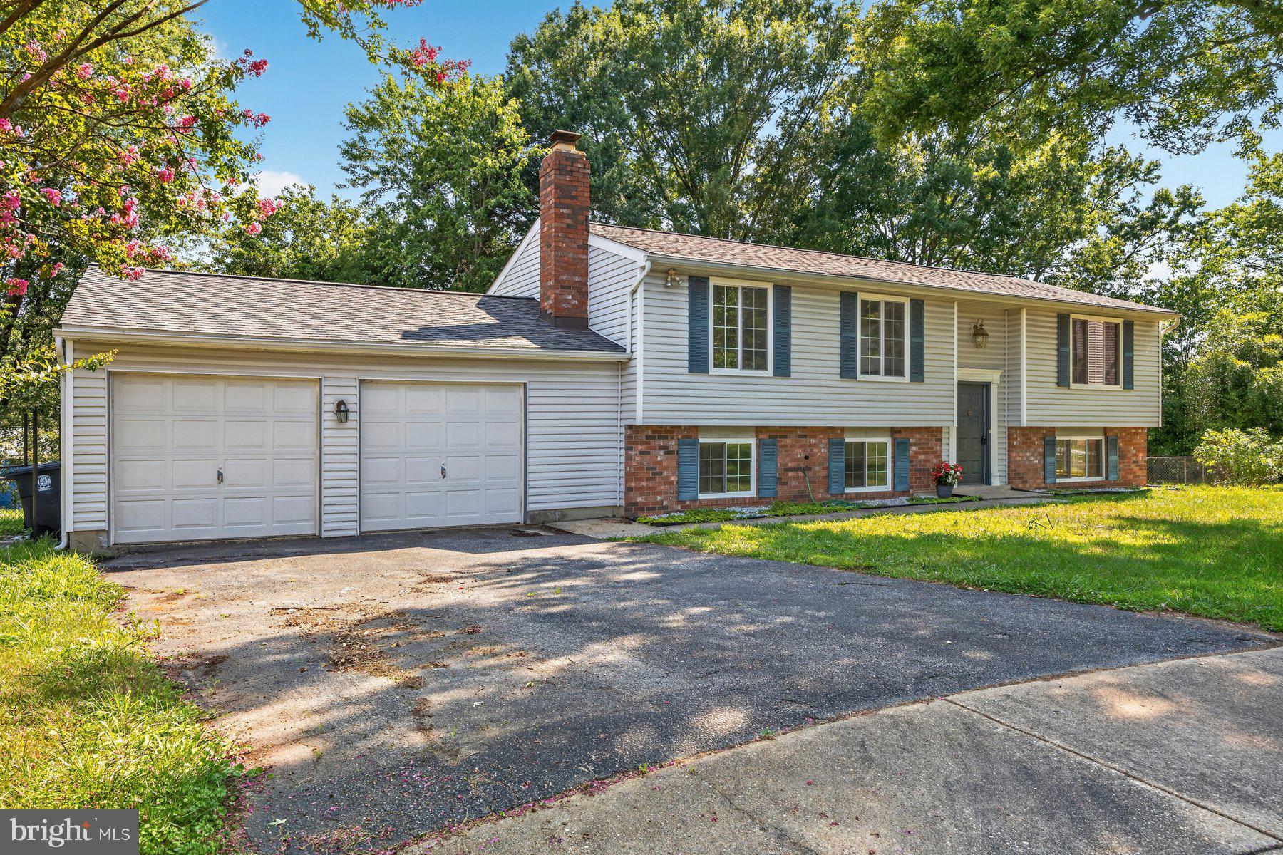 8601 BRIARWOOD COURT