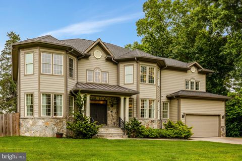 829 GOLDEN ARROW STREET GREAT FALLS VA 22066