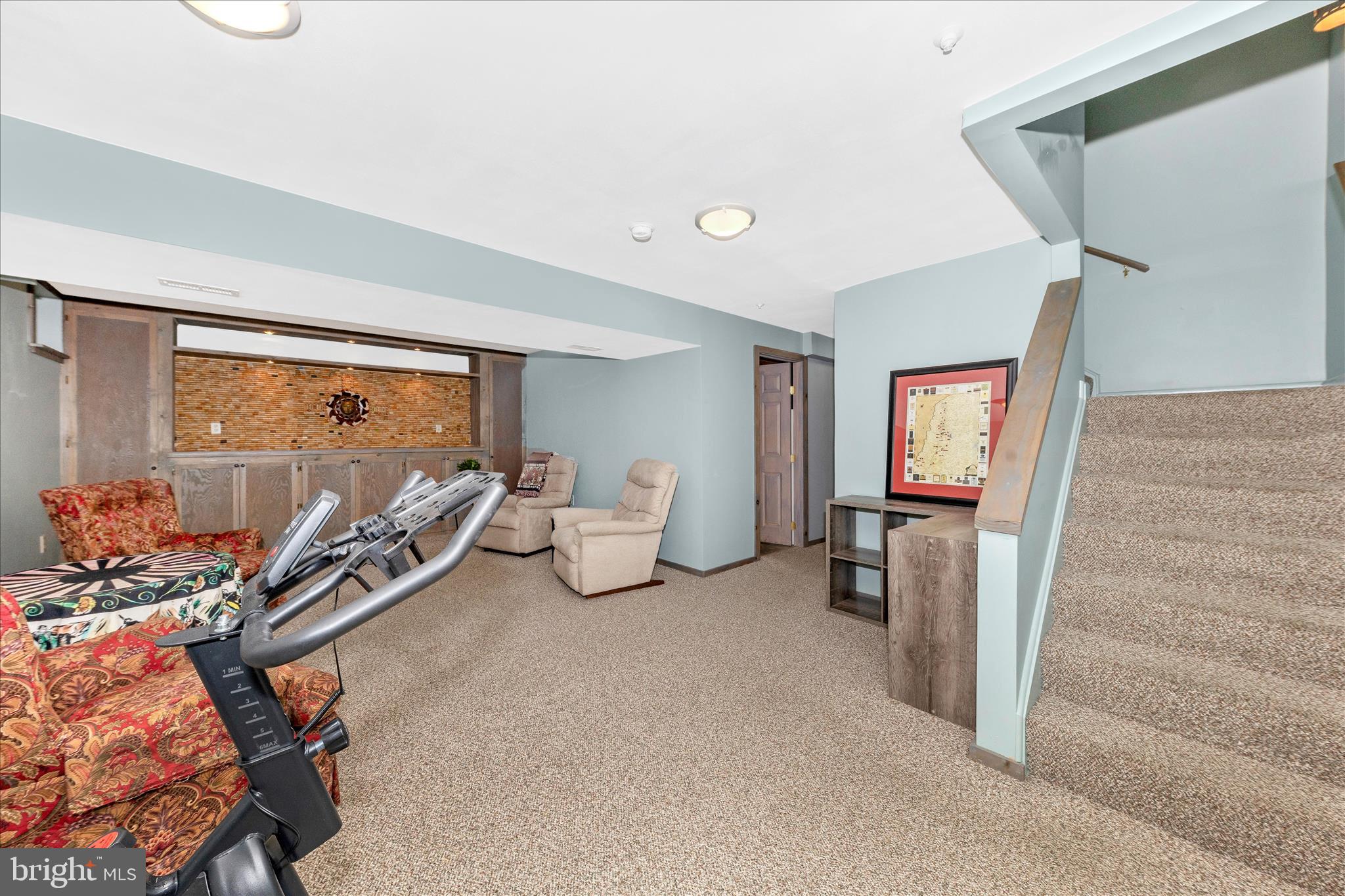 WORMANS MILL - Residential