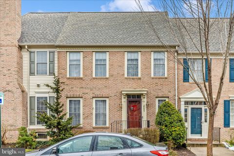 Photo of 2205 Garden Lane, FREDERICK, MD 21701 (MLS # MDFR2077670)
