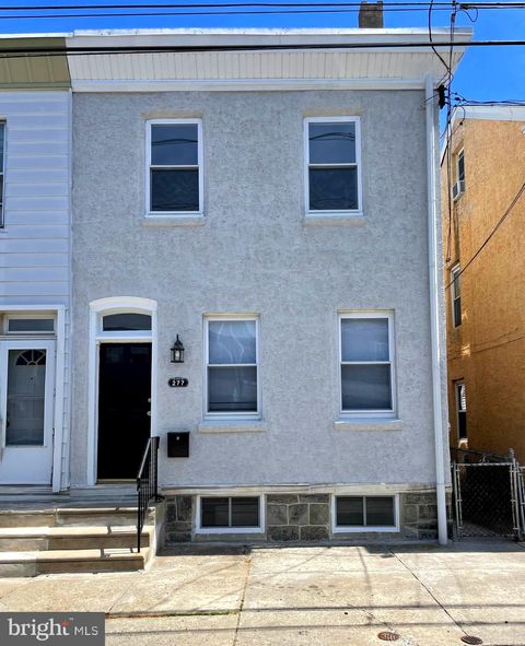 Townhouse For Sale - 277 Lemonte Street<br/> PHILADELPHIA, PA 19128