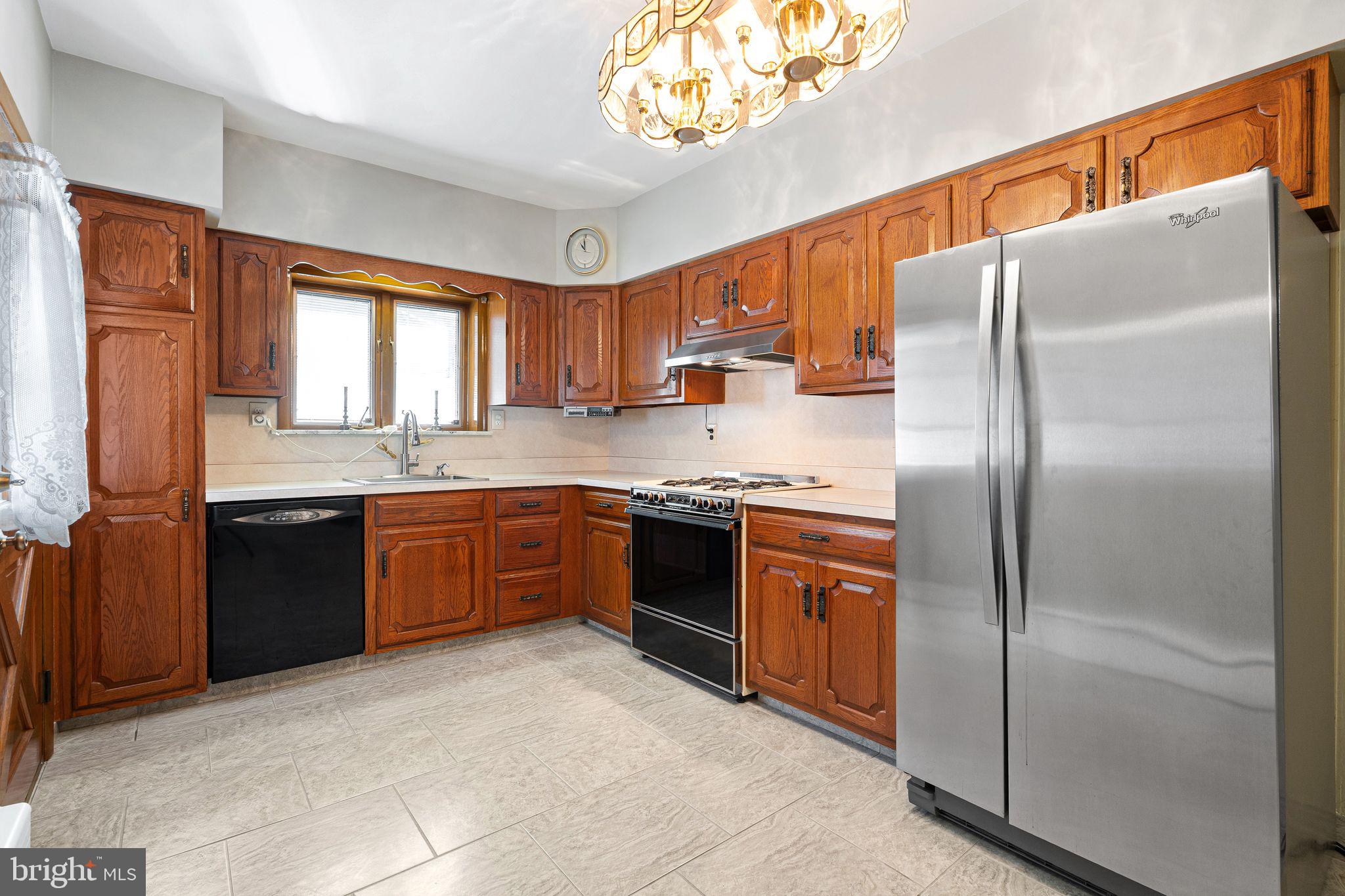 2523 S CAMAC STREET - Photo 4