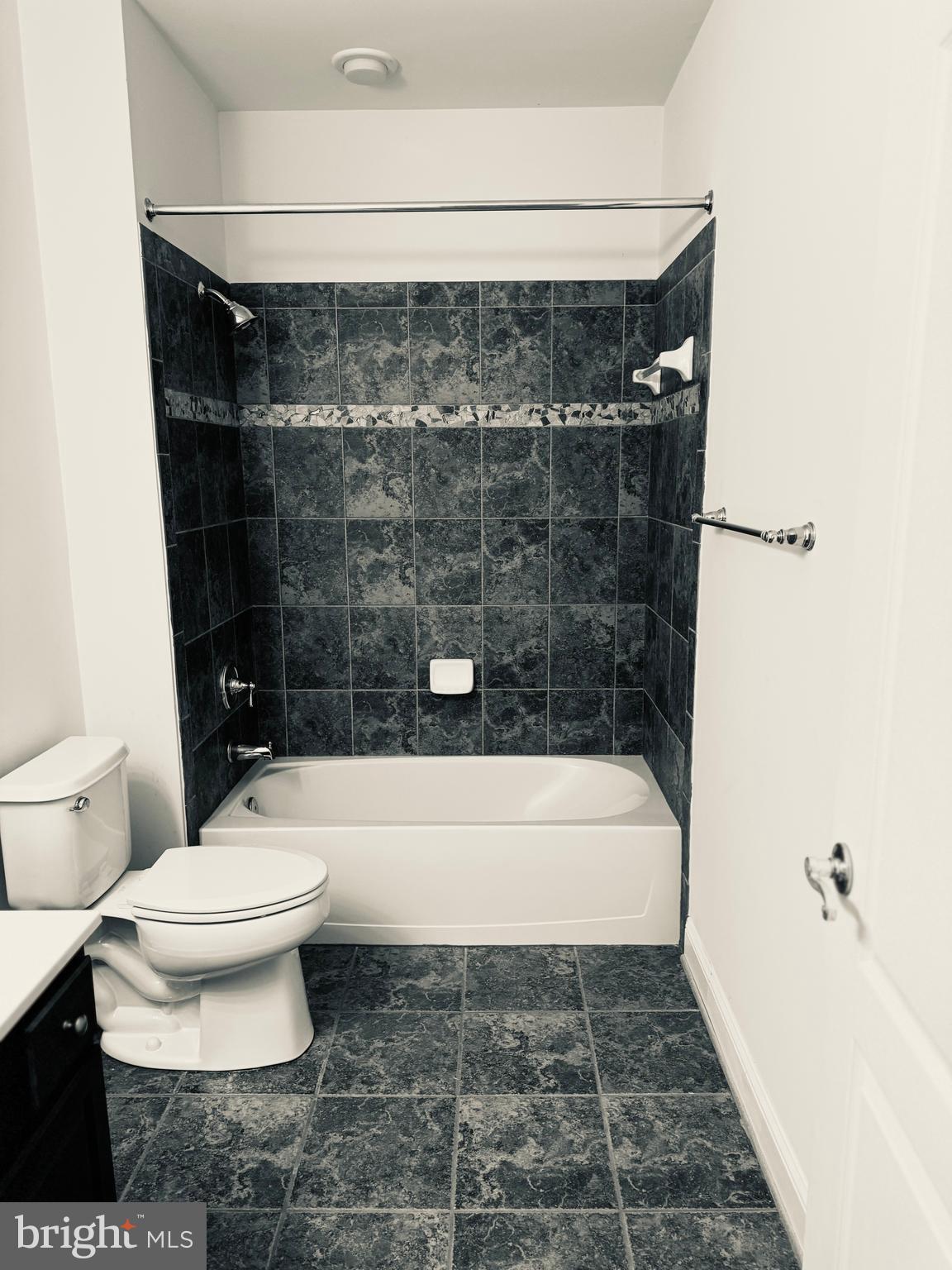 HAMPTONS AT WOODMORE - Residential