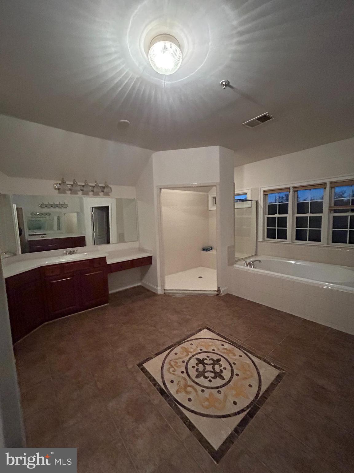 HAMPTONS AT WOODMORE - Residential