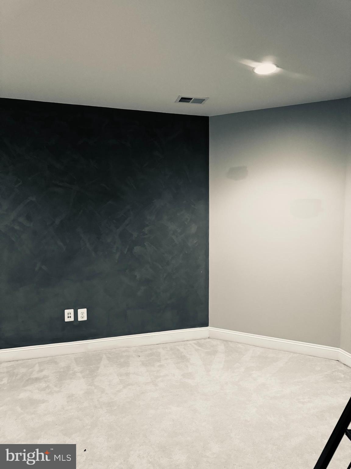 HAMPTONS AT WOODMORE - Residential