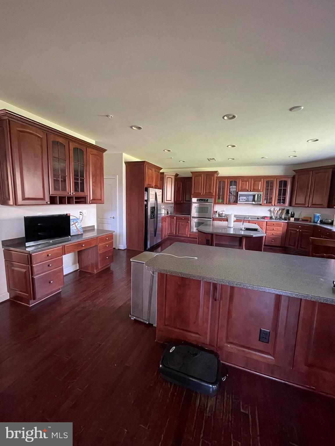 HAMPTONS AT WOODMORE - Residential