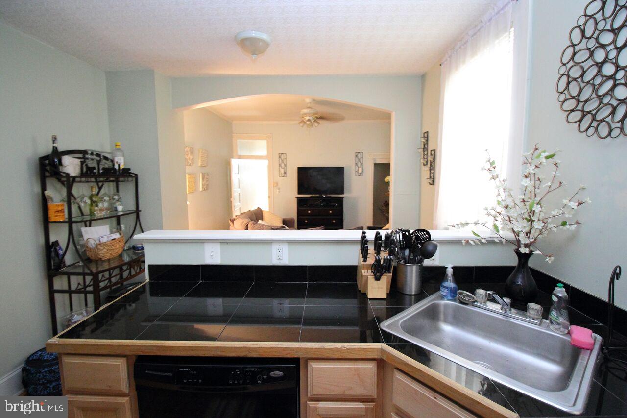 FEDERAL HILL HISTORIC DISTRICT - Residential Lease