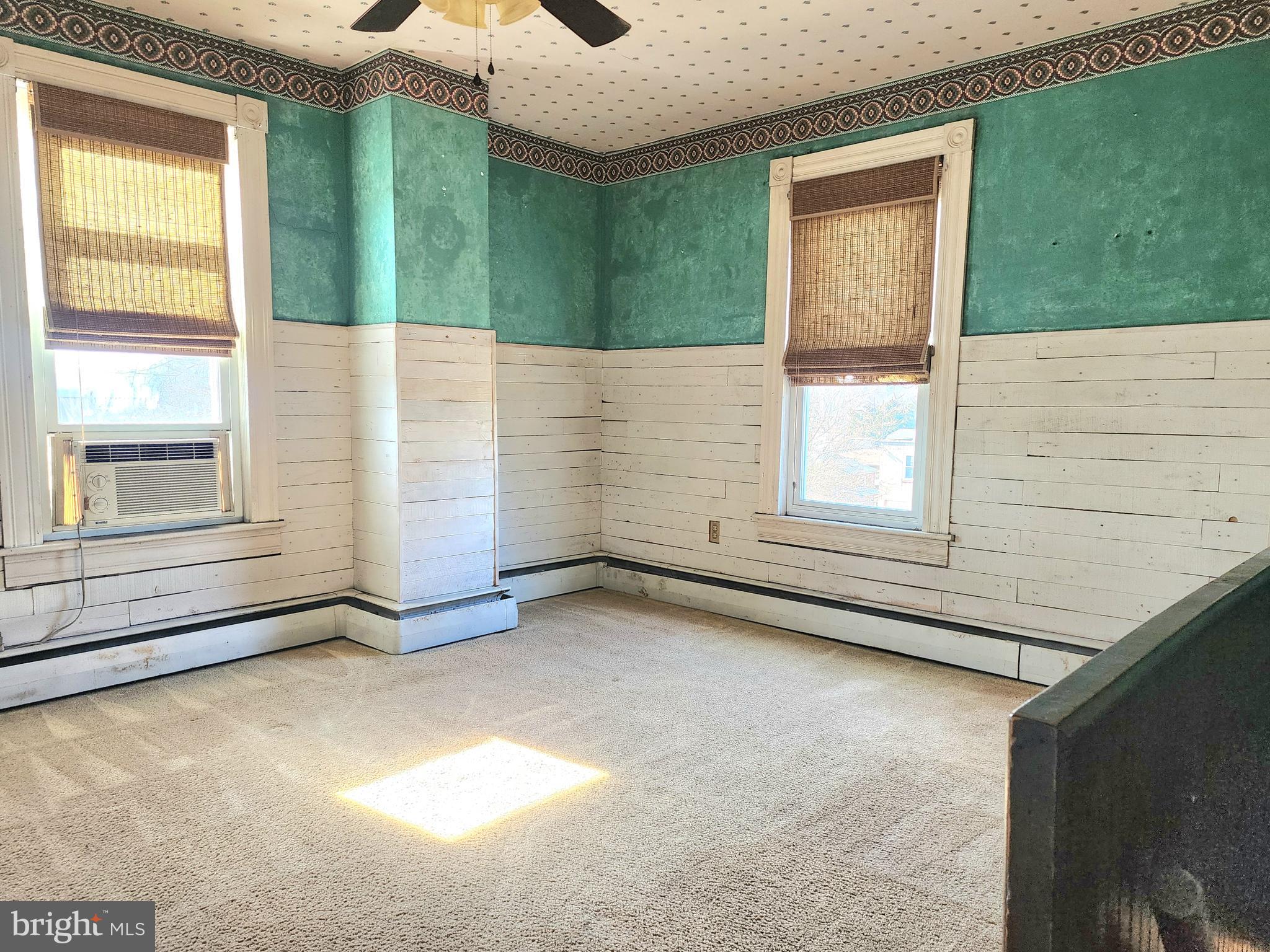 JOHNSON HEIGHTS - Residential