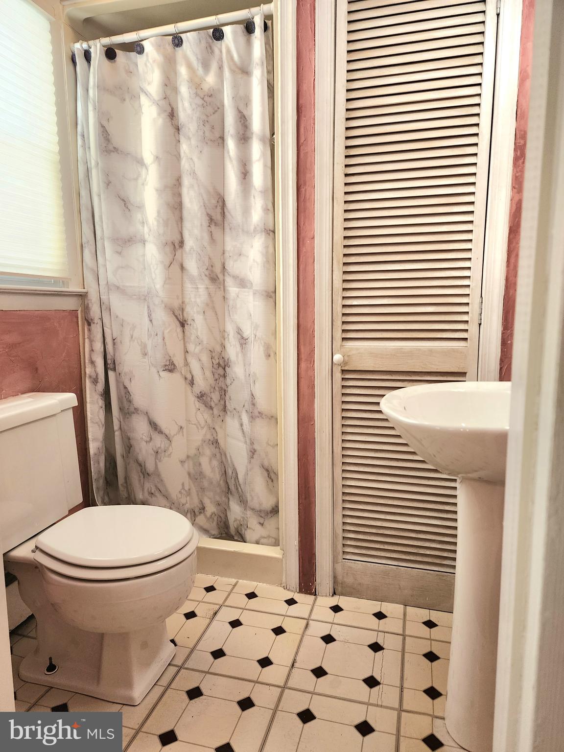 JOHNSON HEIGHTS - Residential