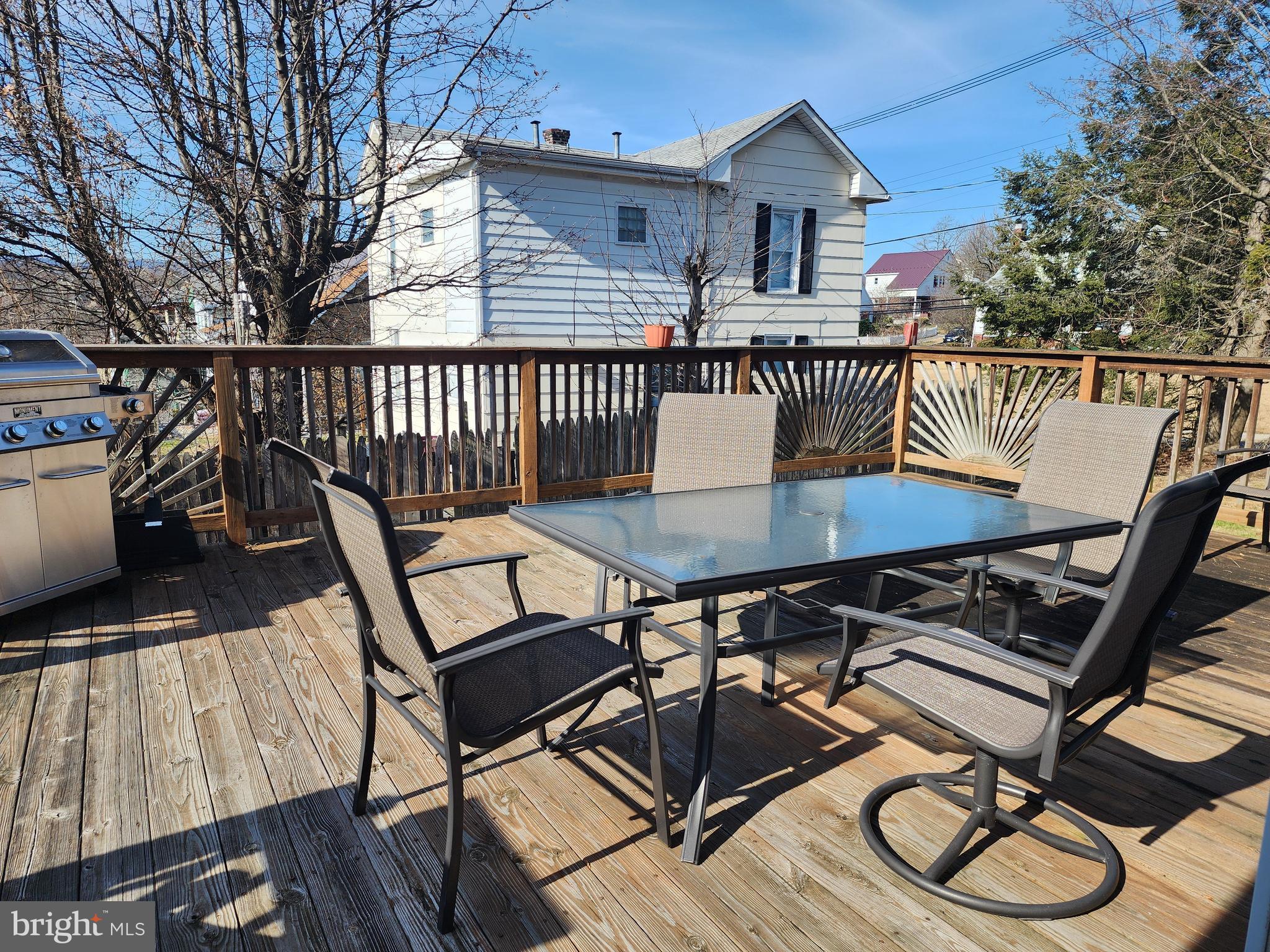 JOHNSON HEIGHTS - Residential