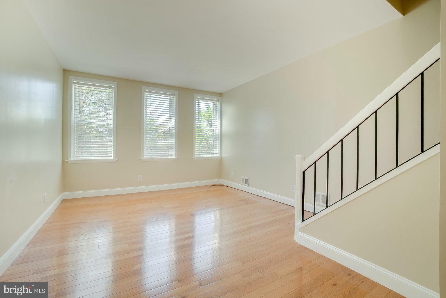 WASHINGTON HILL - Residential Income
