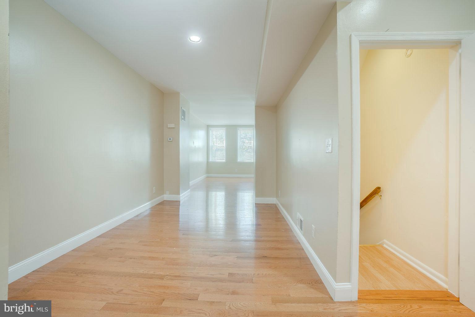 WASHINGTON HILL - Residential Income