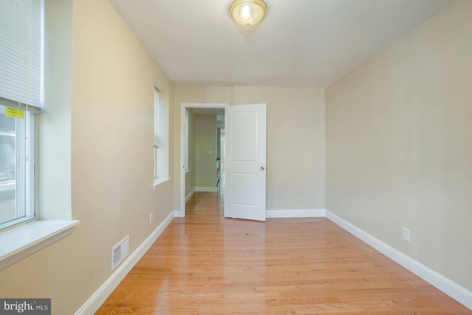 WASHINGTON HILL - Residential Income