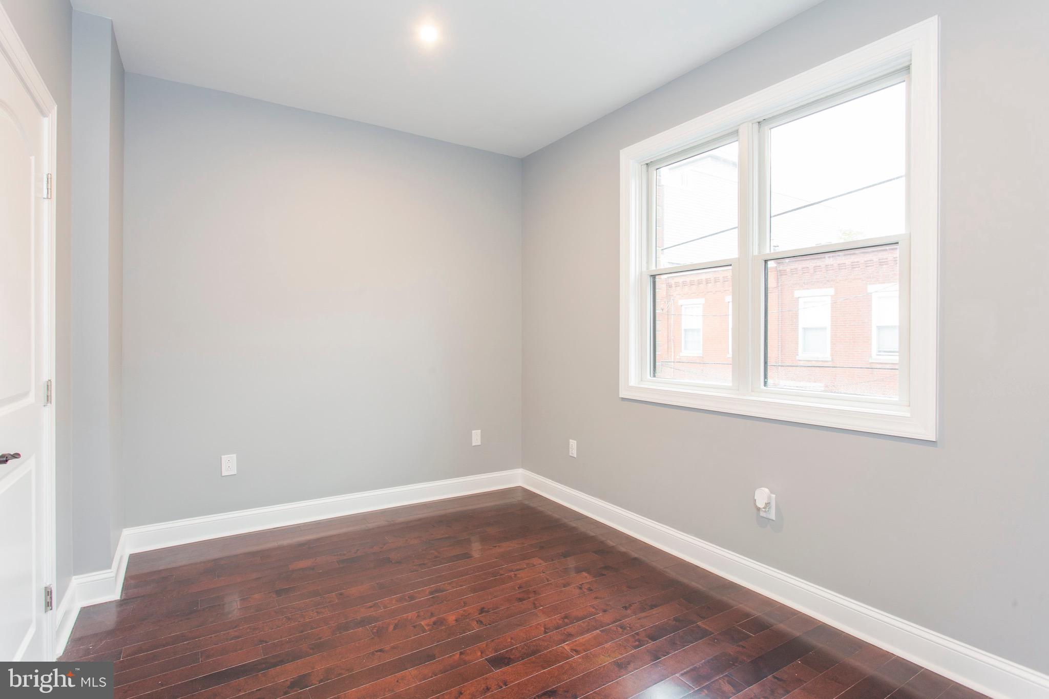 POINT BREEZE - Residential