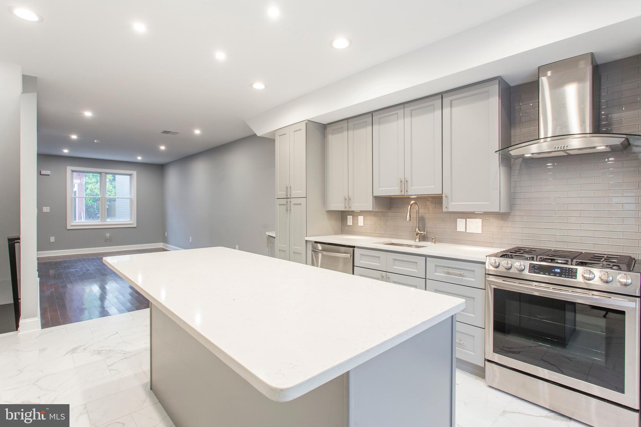 POINT BREEZE - Residential