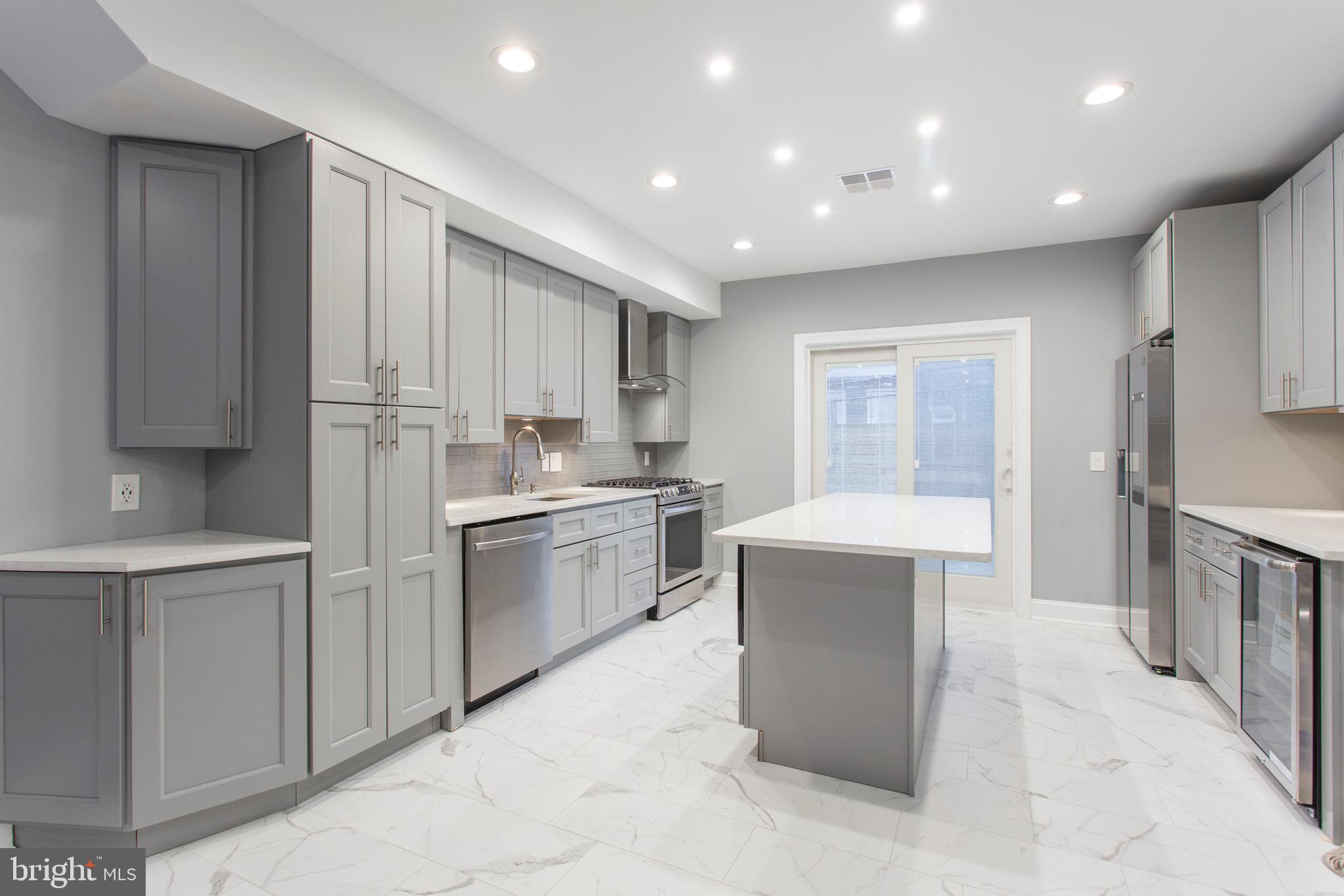 POINT BREEZE - Residential