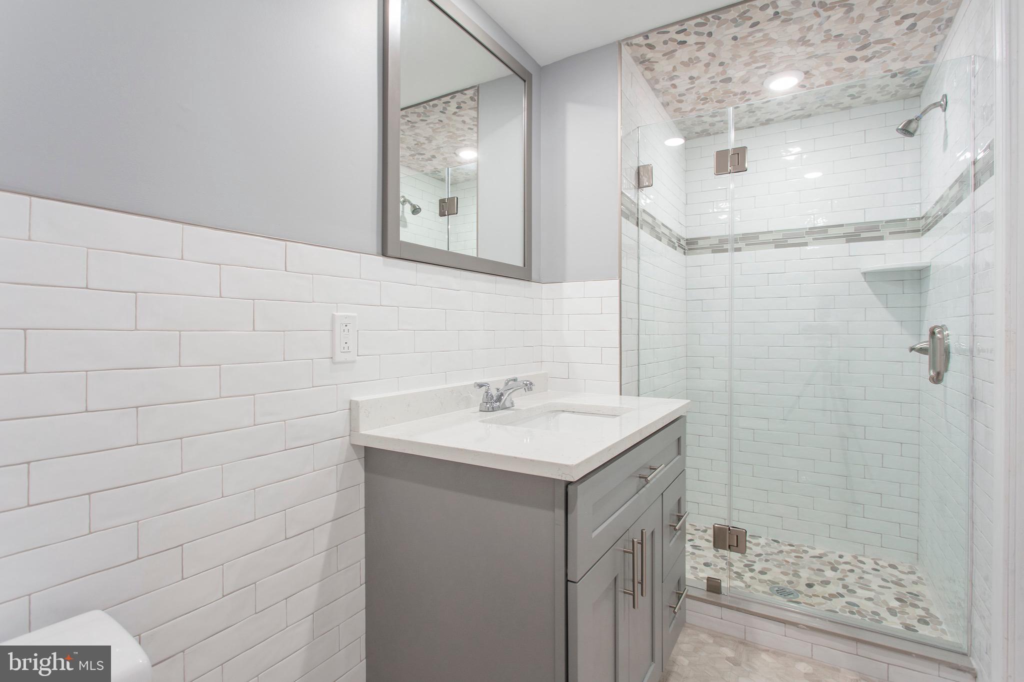 POINT BREEZE - Residential