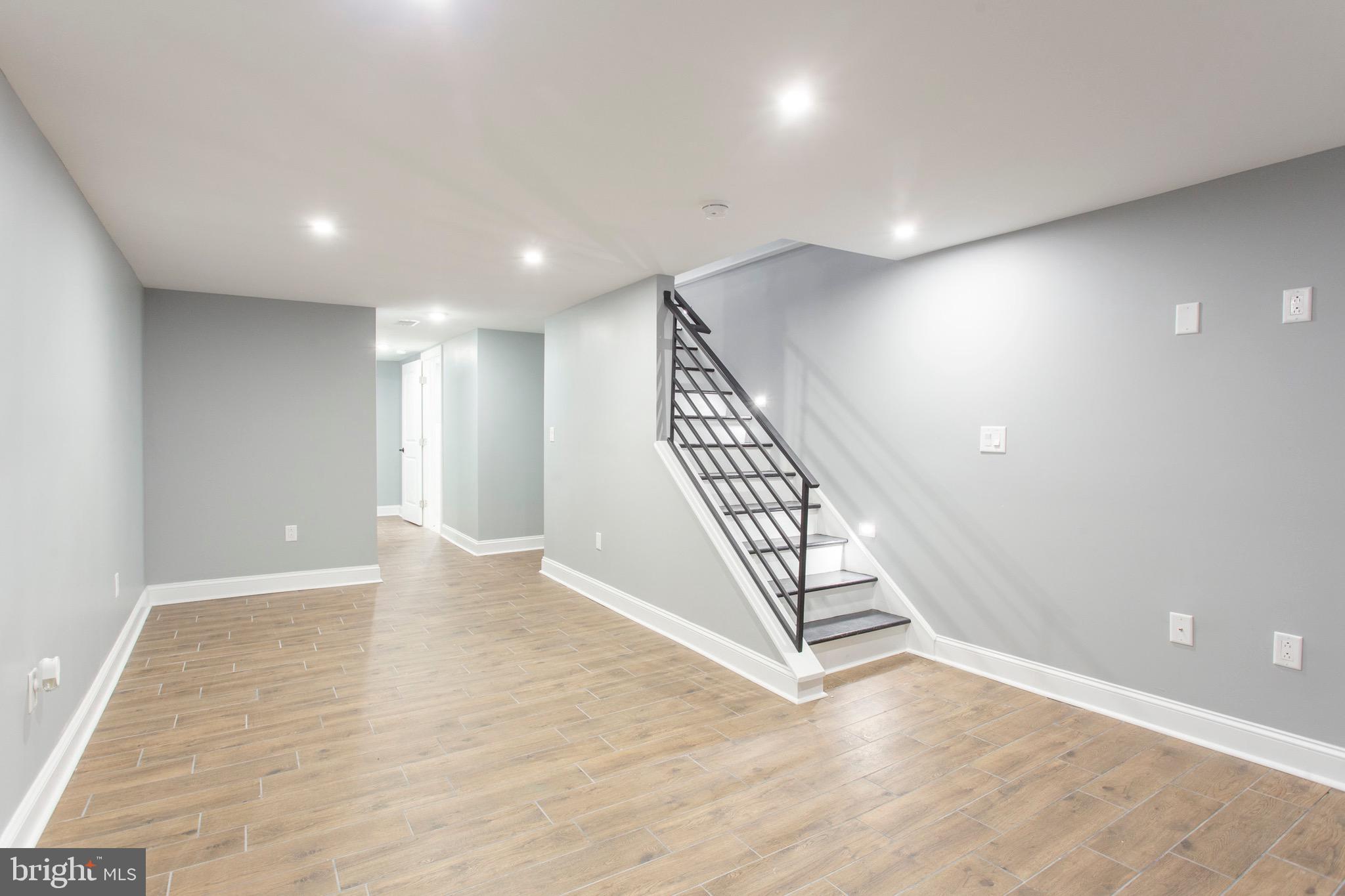 POINT BREEZE - Residential