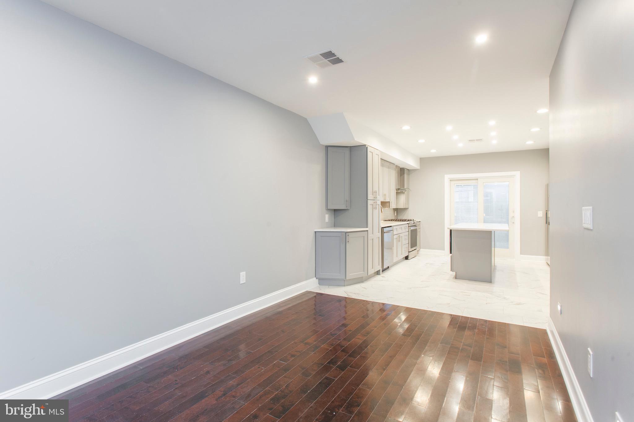 POINT BREEZE - Residential