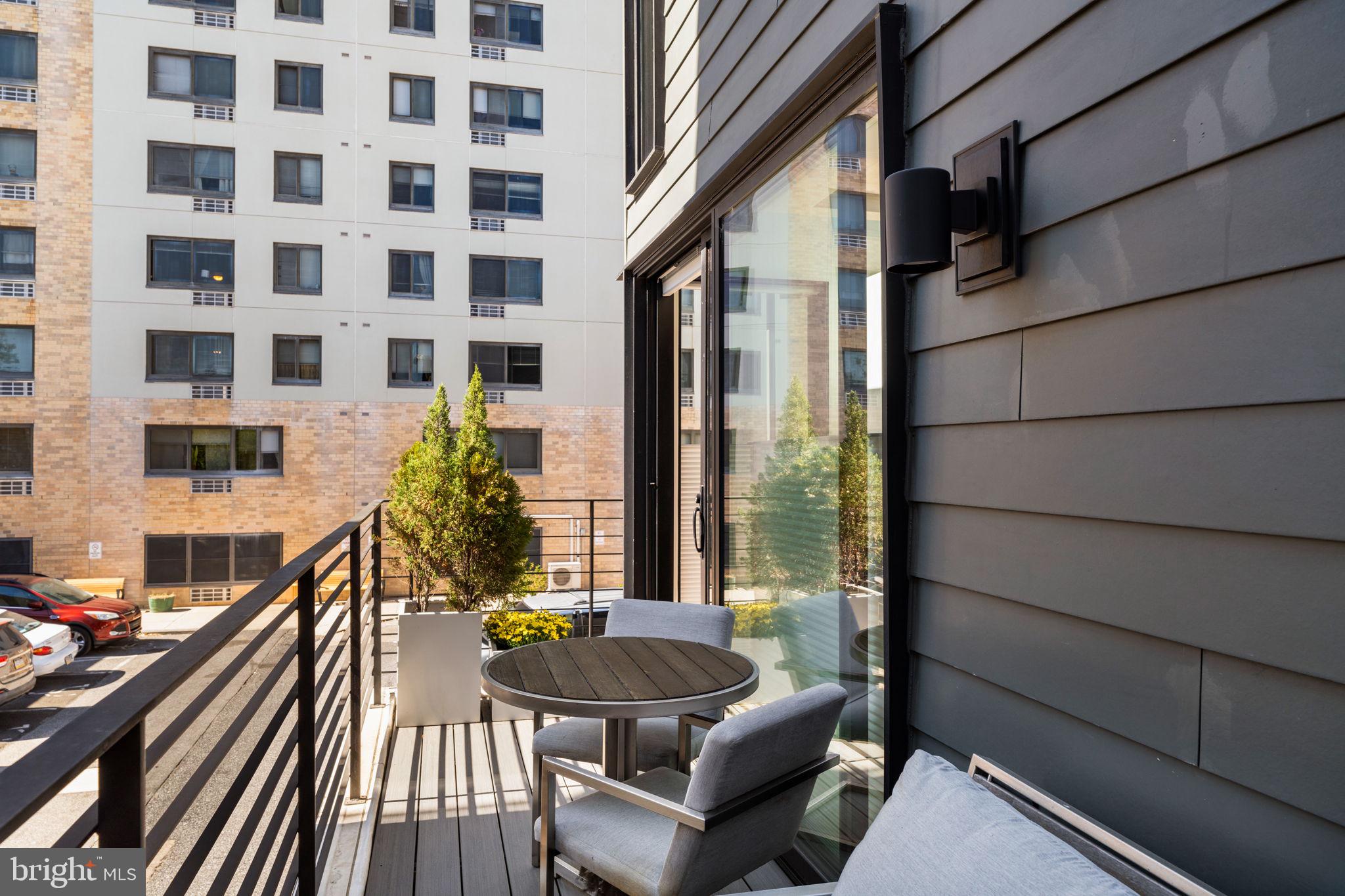 GRADUATE HOSPITAL - Residential Lease