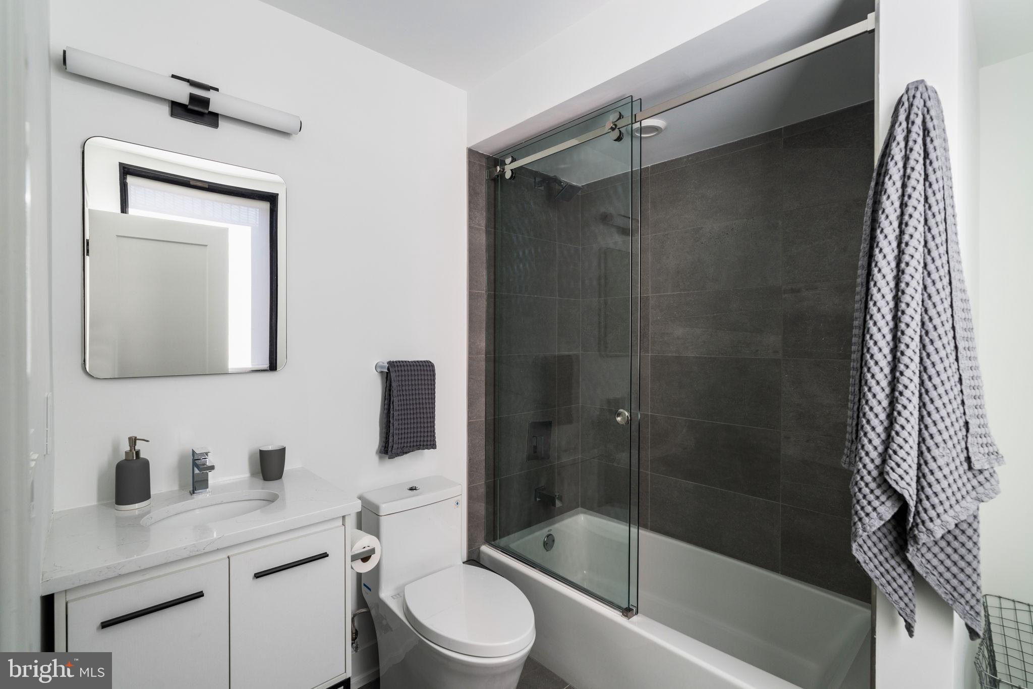 GRADUATE HOSPITAL - Residential Lease