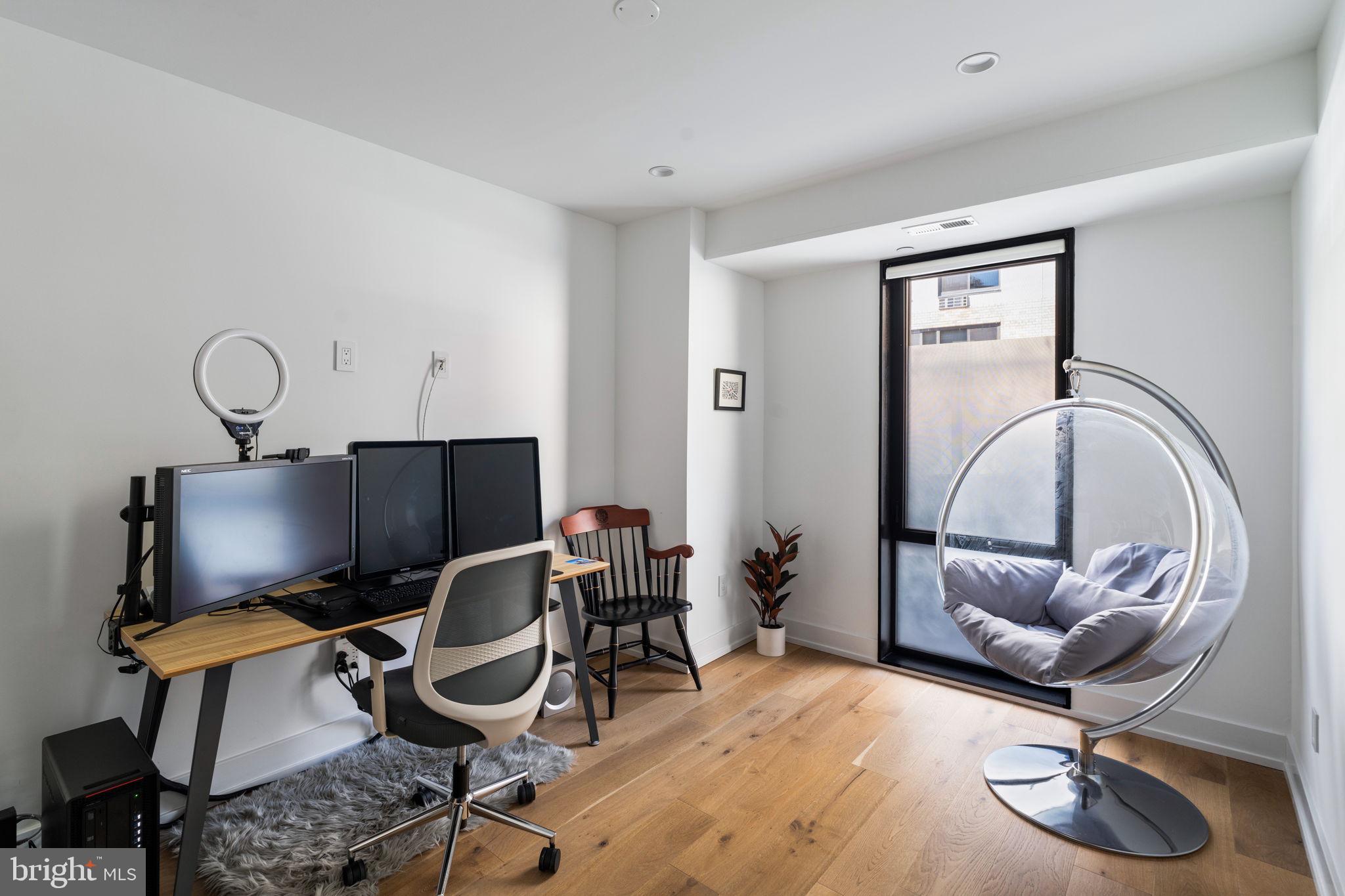 GRADUATE HOSPITAL - Residential Lease