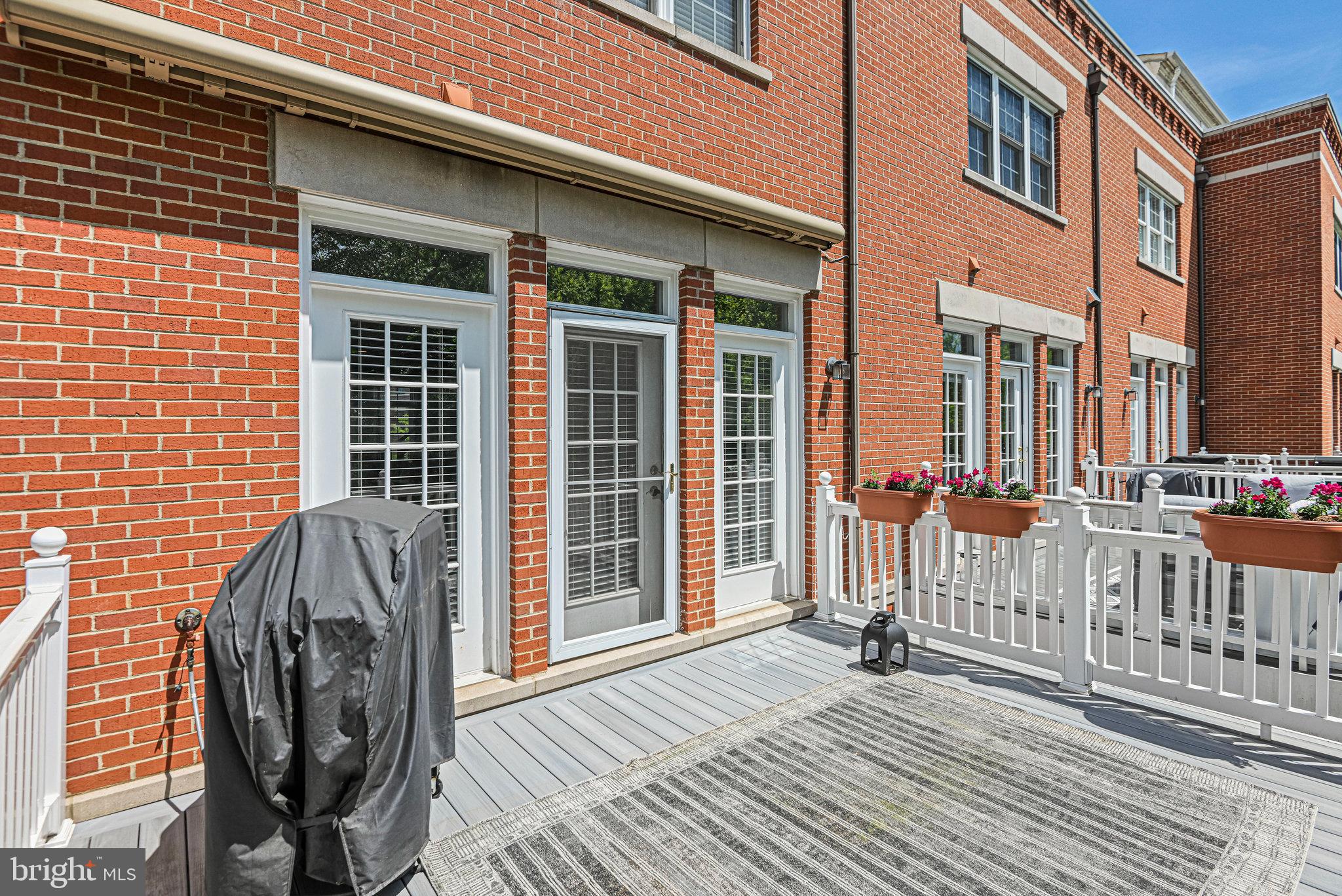 WEST MARKET - Residential