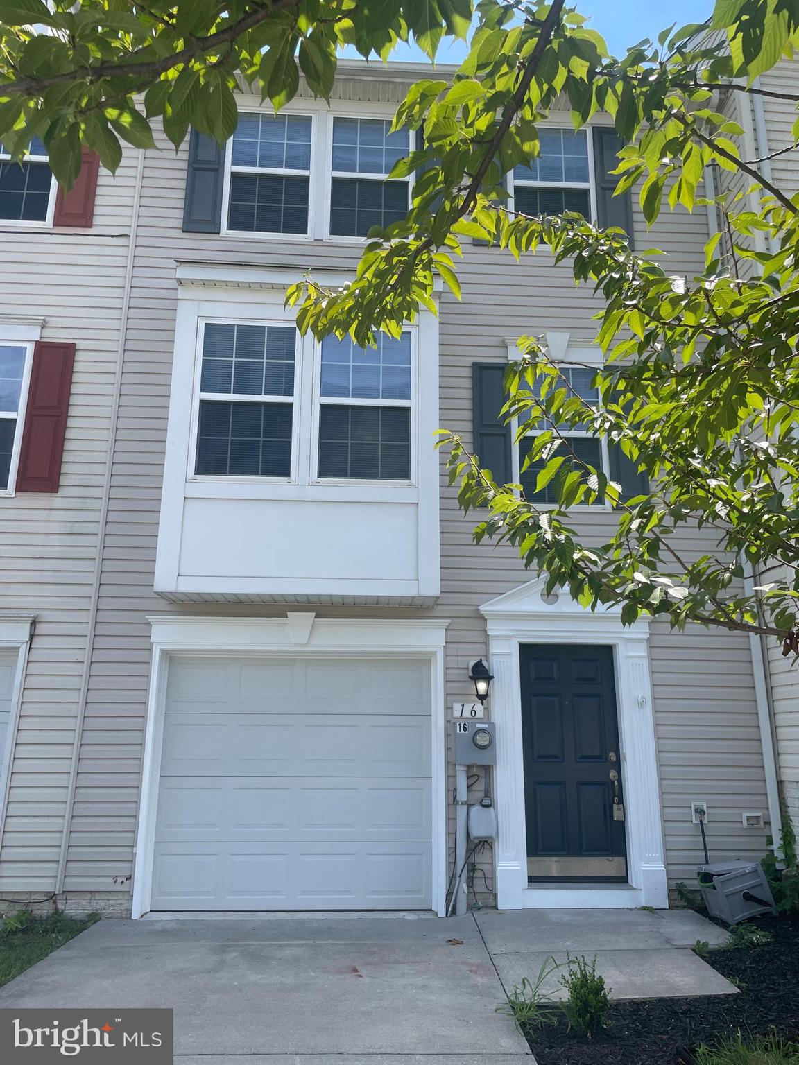 RIVERSIDE VILLAGES - Residential Lease