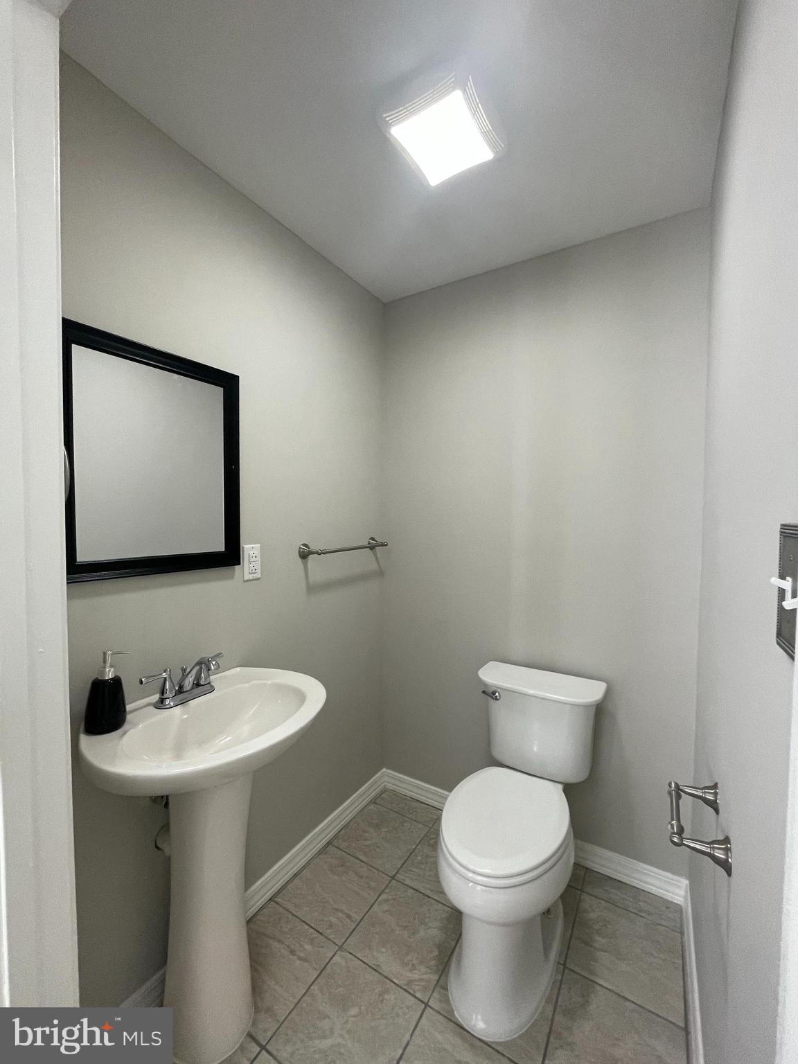 RIVERSIDE VILLAGES - Residential Lease