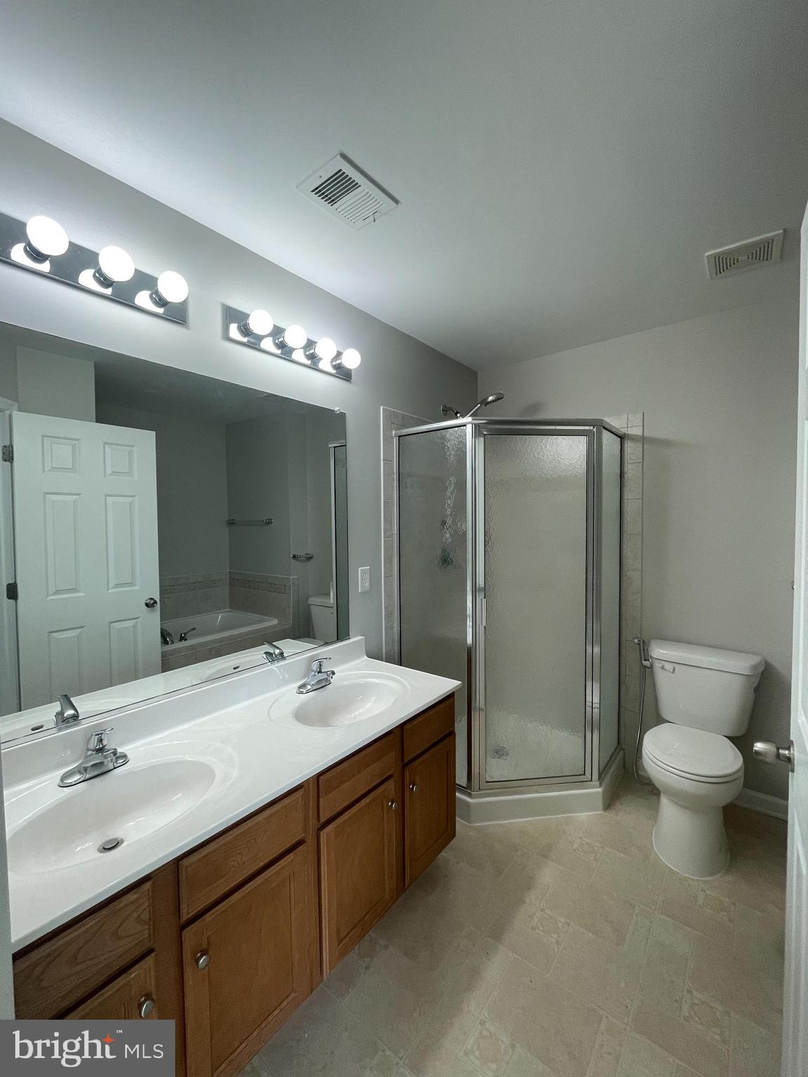 RIVERSIDE VILLAGES - Residential Lease