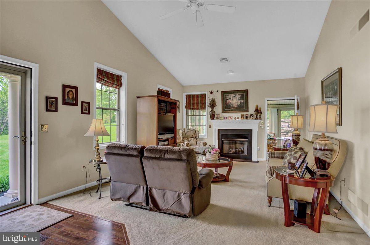 DEER RUN - Residential