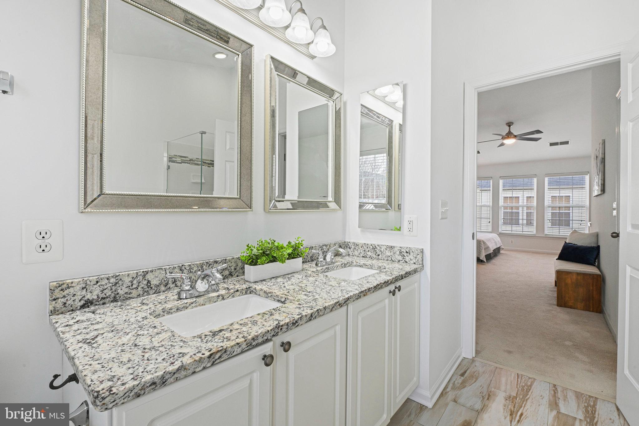CEDAR LAKES - Residential
