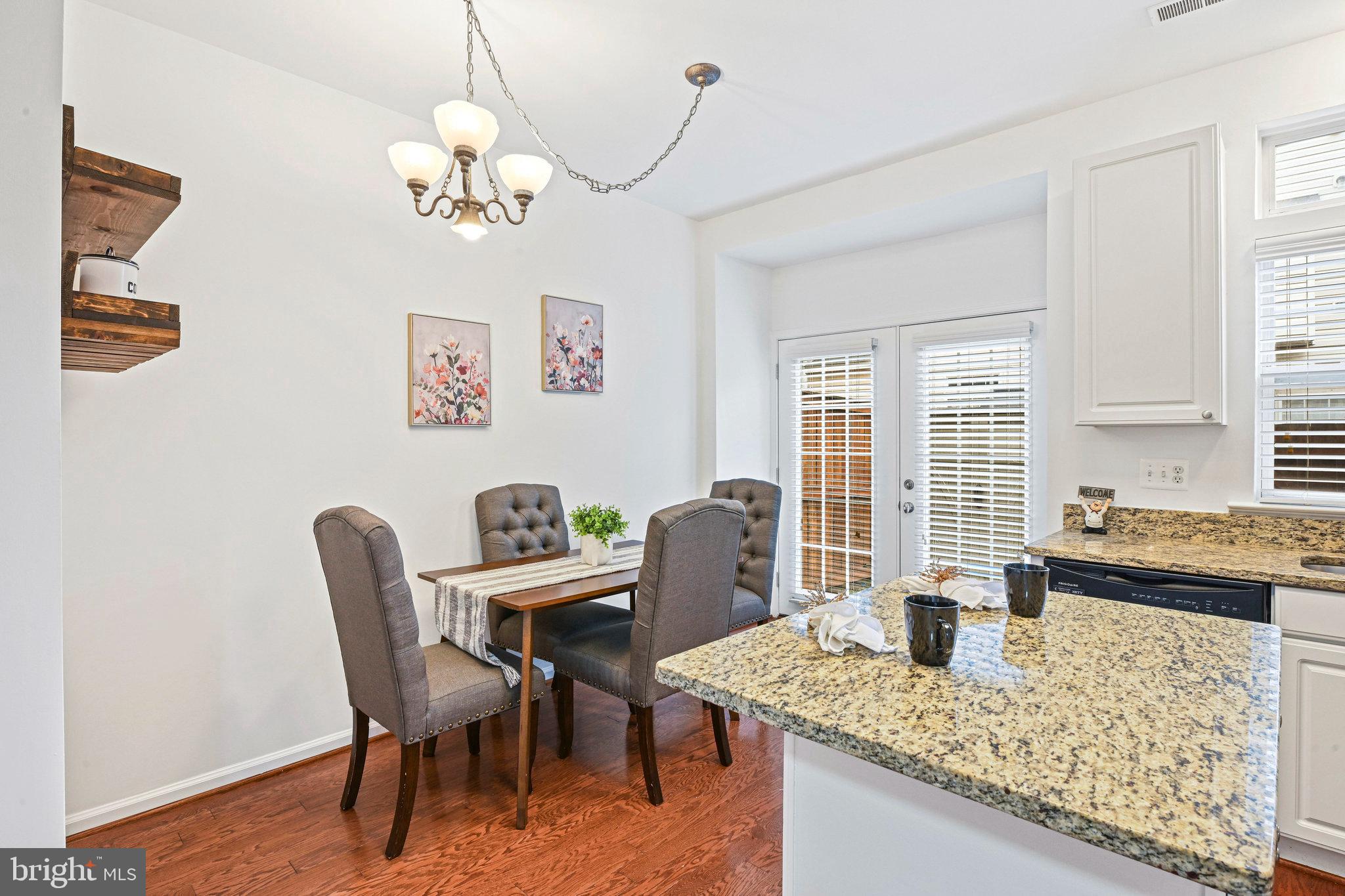 CEDAR LAKES - Residential