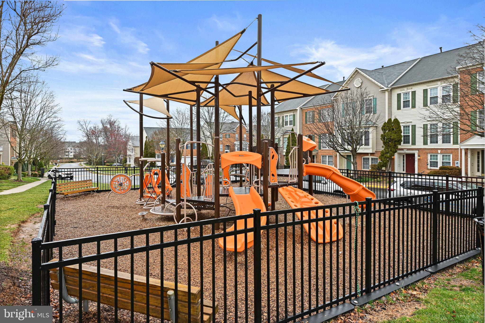 CEDAR LAKES - Residential