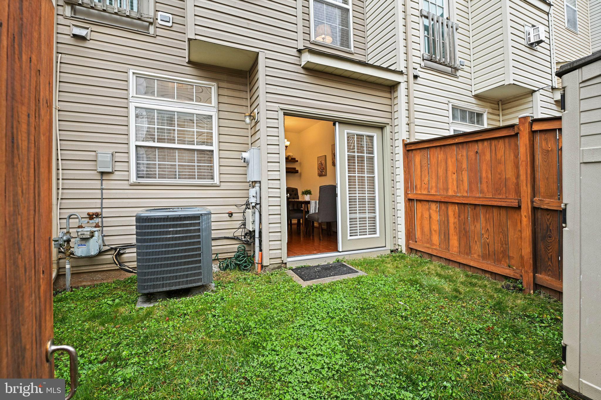 CEDAR LAKES - Residential