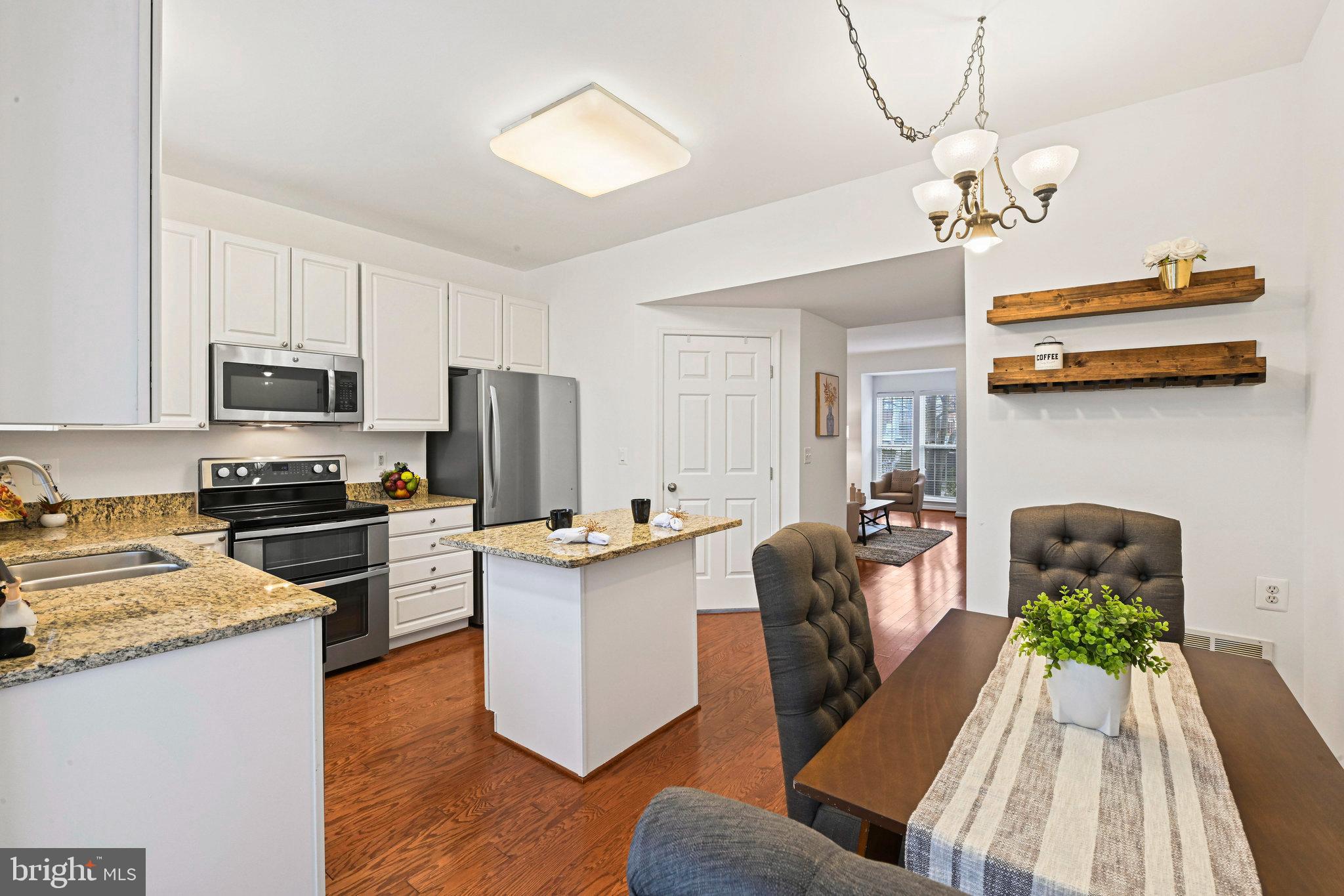 CEDAR LAKES - Residential