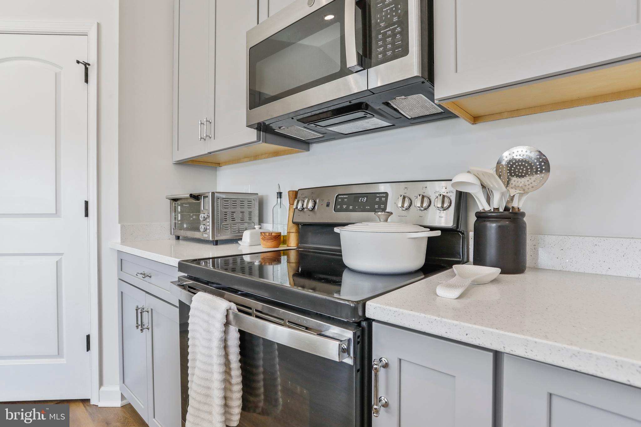 MIDDLE CREEK VISTAS - Residential