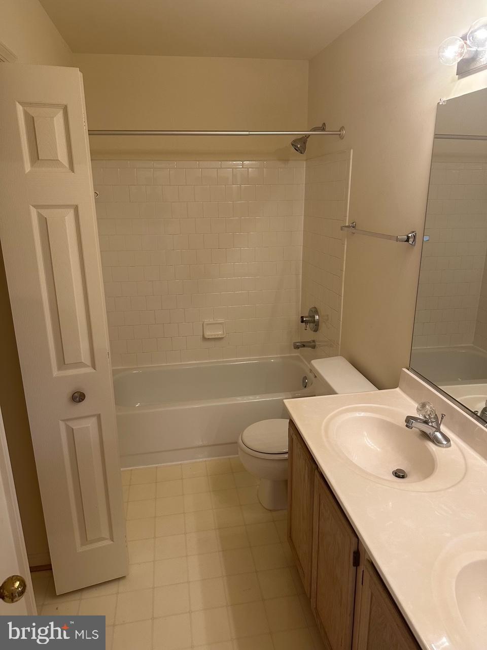 SULLY STATION - Residential