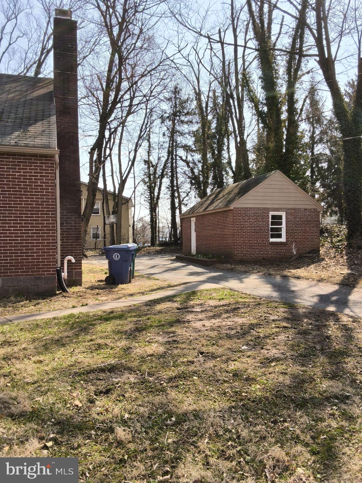 COLONIAL PARK - Residential