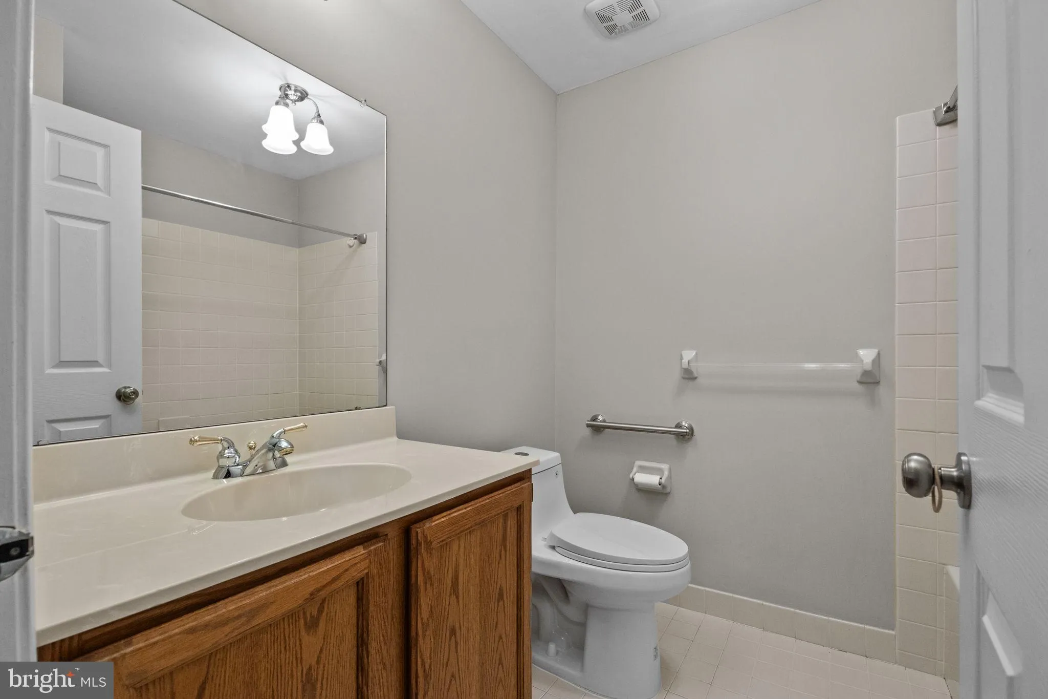 Yardley, Pennsylvania 19067, United States, 2 Bedrooms Bedrooms, ,2 BathroomsBathrooms,Residential,Active,136721