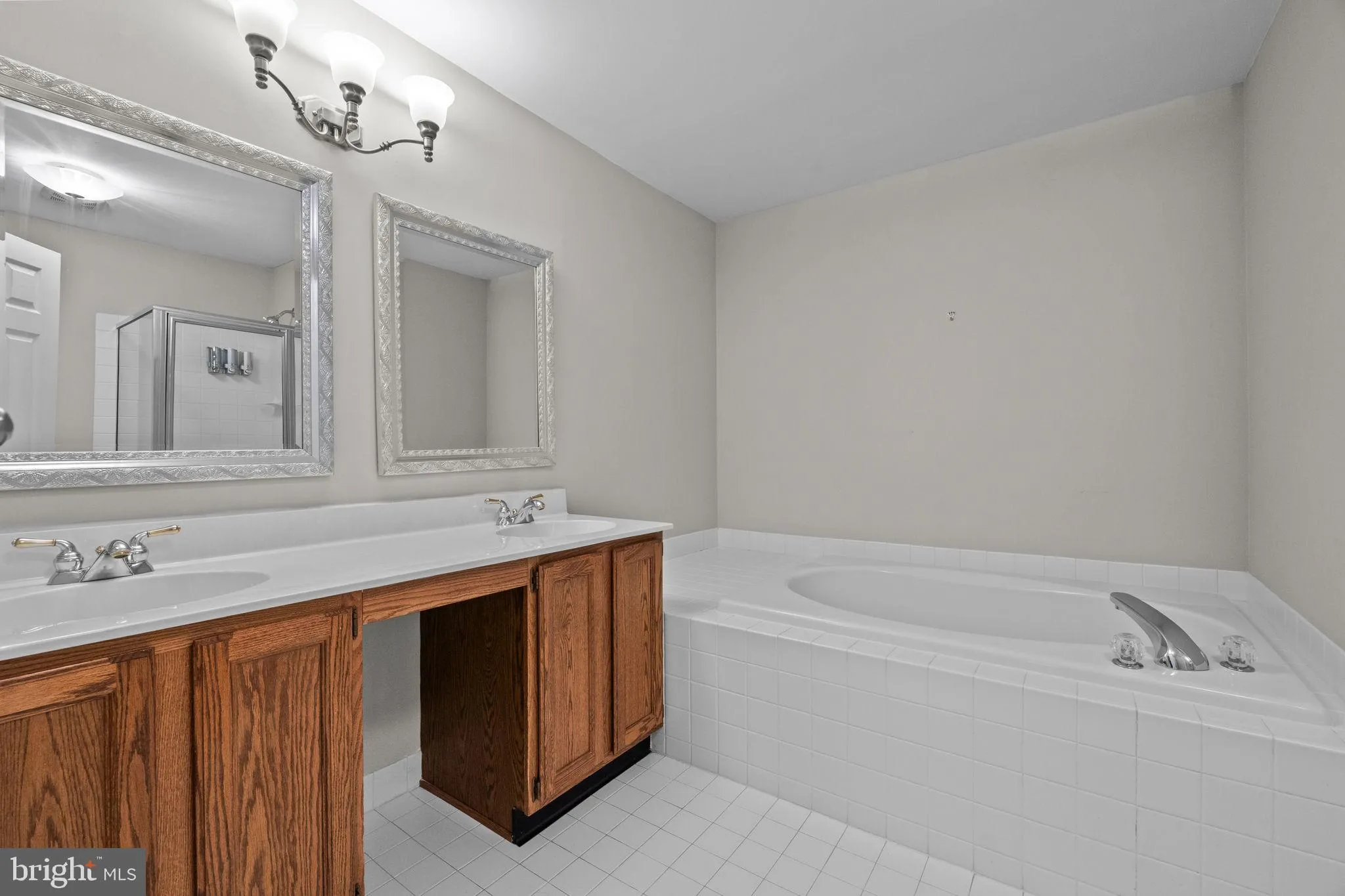 Yardley, Pennsylvania 19067, United States, 2 Bedrooms Bedrooms, ,2 BathroomsBathrooms,Residential,Active,136721