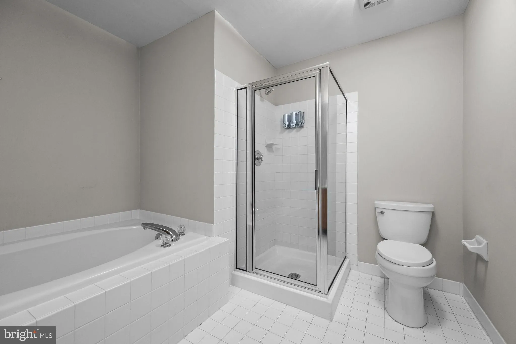 Yardley, Pennsylvania 19067, United States, 2 Bedrooms Bedrooms, ,2 BathroomsBathrooms,Residential,Active,136721