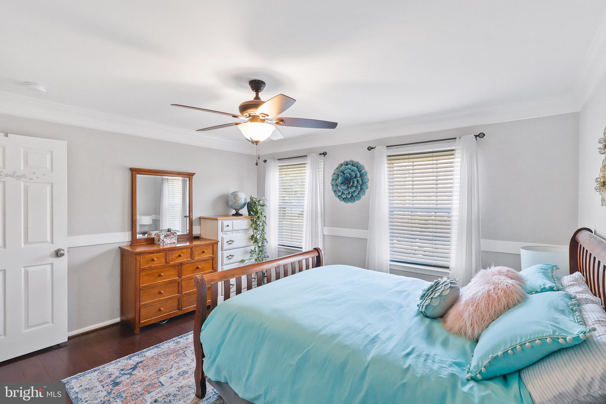 KINGSTON CHASE - Residential